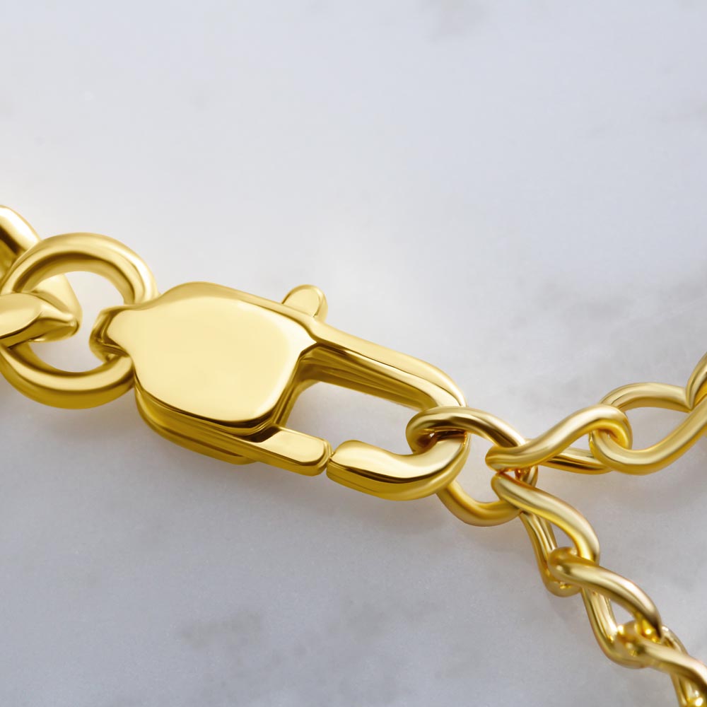 close up of gold chain for men - the outlander gifts