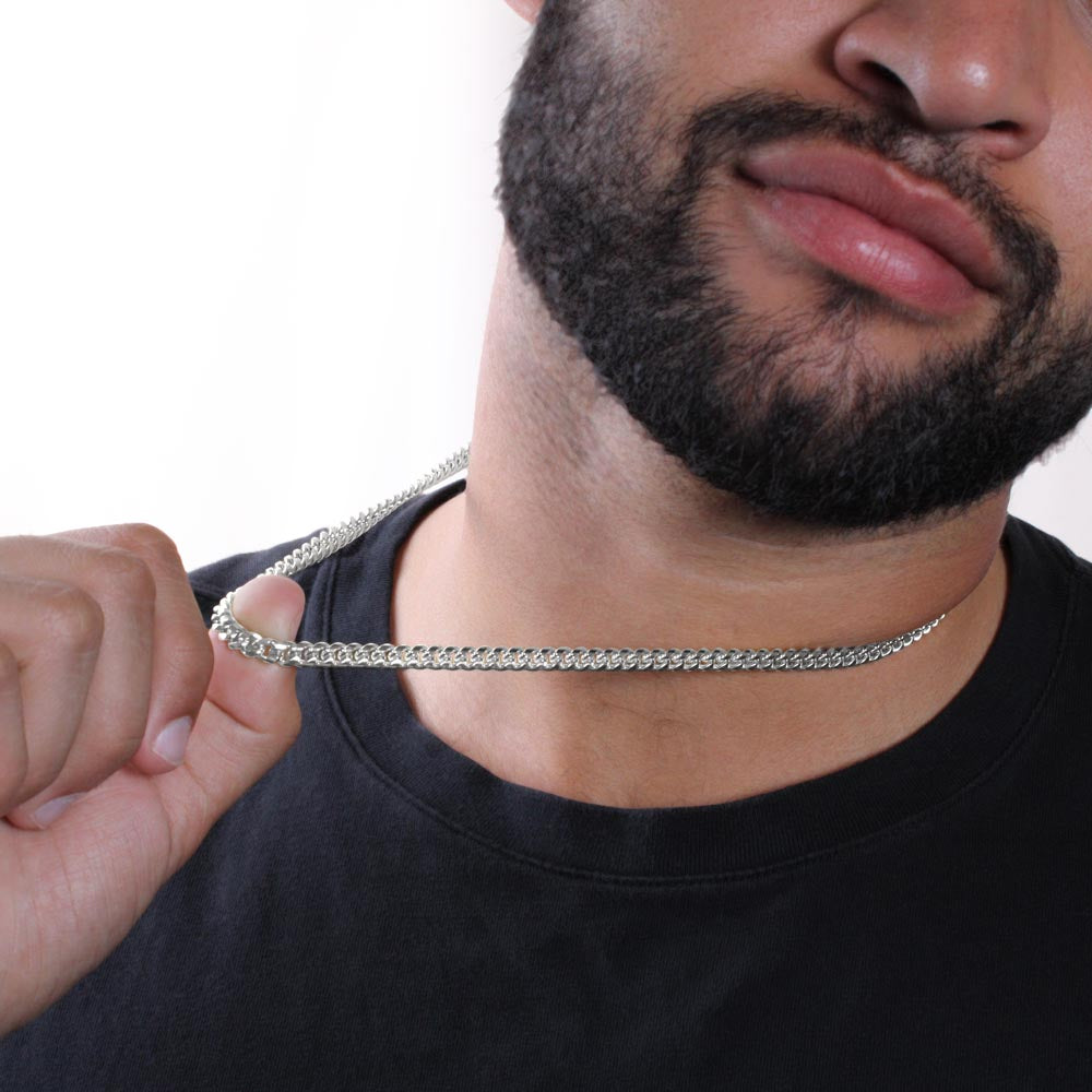 Stainless steel link chain necklace for men.