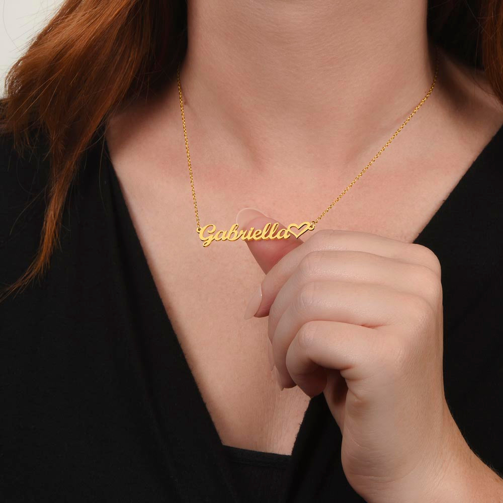 Personalized gold heart name necklace for Mom, a meaningful gift from daughter to mom.