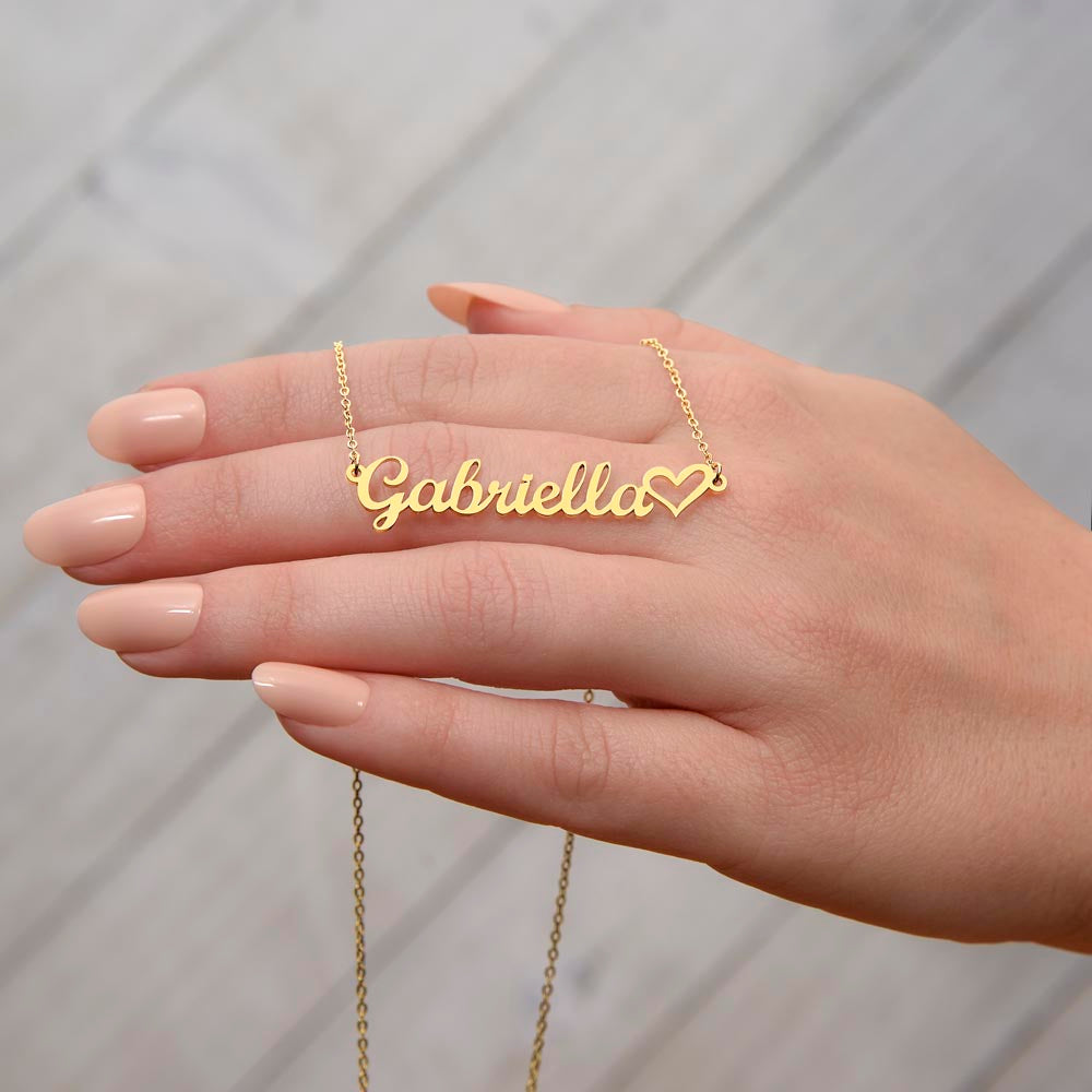 Personalized gold heart name necklace for Mom, a meaningful gift from daughter to mom.